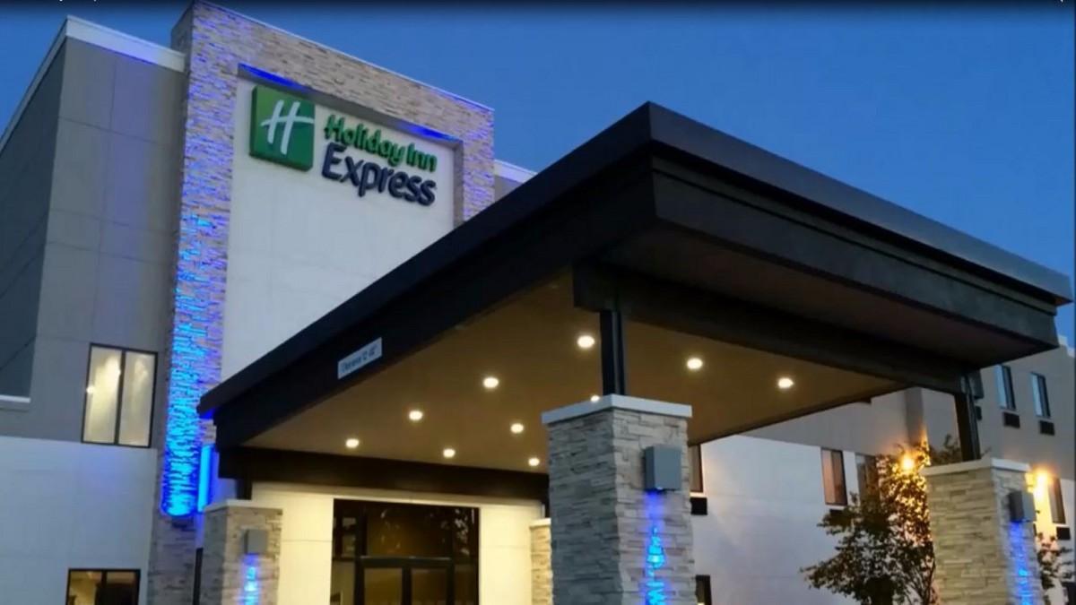 Holiday Inn Express & Suites - Rantoul By Ihg Exterior foto